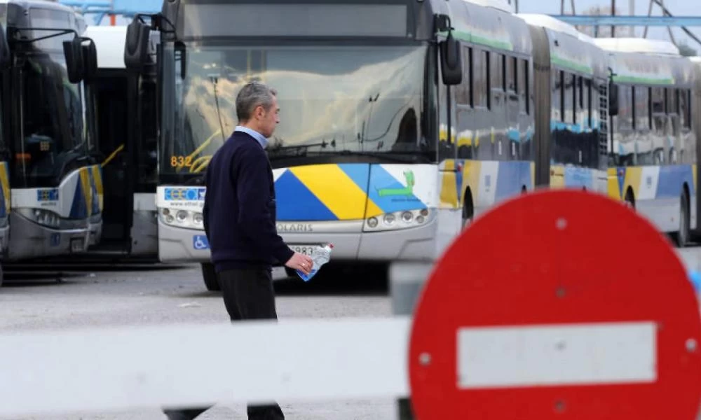 Βύρωνας: Οδηγός λεωφορείου έπεσε θύμα ένοπλης επίθεσης από επιβάτη